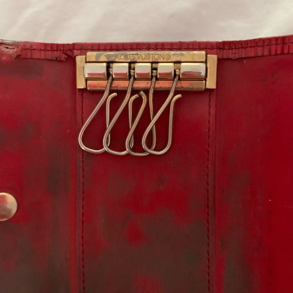 Genuine LOUIS VUITTON Red Epi 4 key ring holder 1st copy stock pic